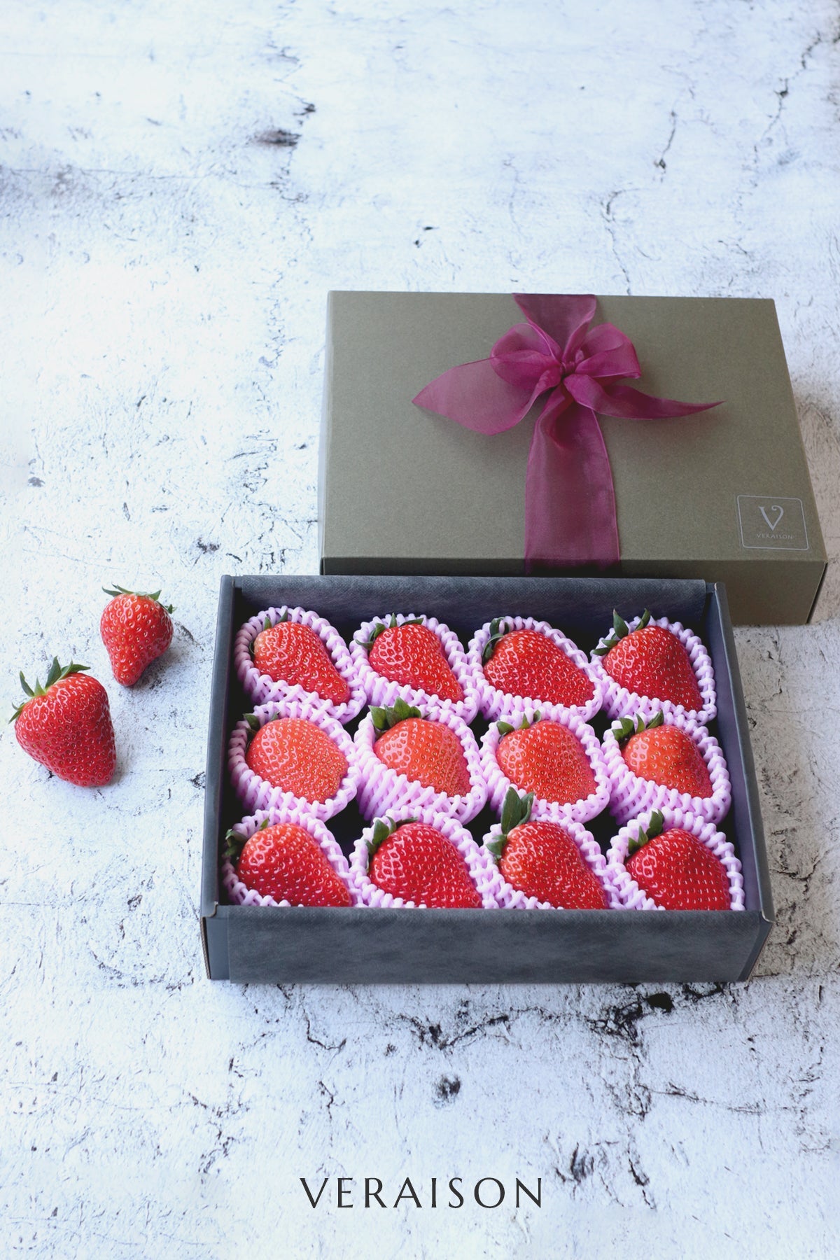 シルクの苺のラウンドBOX ichigo500T002_1afdd698-28da-